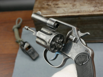 Rare Colt New Police 32 S&W 2,5 pouces de 1904 dans son coffret exceptionnel.