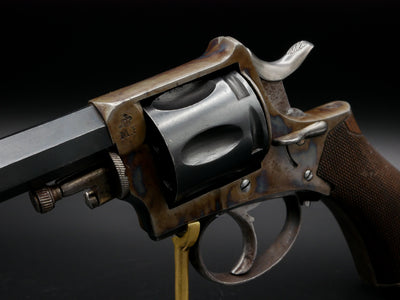 Revolver de type Webley RIC repensé par Max Fliegenschmidt. Jaspage splendide !