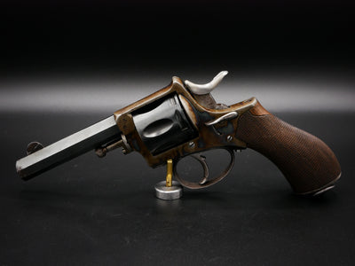 Revolver de type Webley RIC repensé par Max Fliegenschmidt. Jaspage splendide !