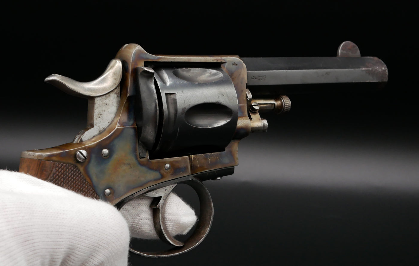 Revolver de type Webley RIC repensé par Max Fliegenschmidt. Jaspage splendide !