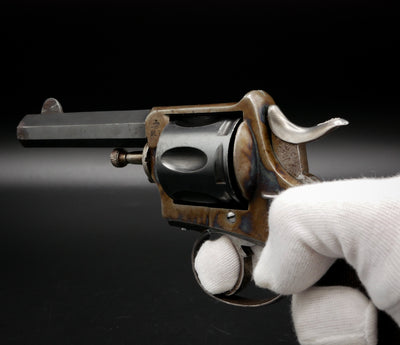 Revolver de type Webley RIC repensé par Max Fliegenschmidt. Jaspage splendide !