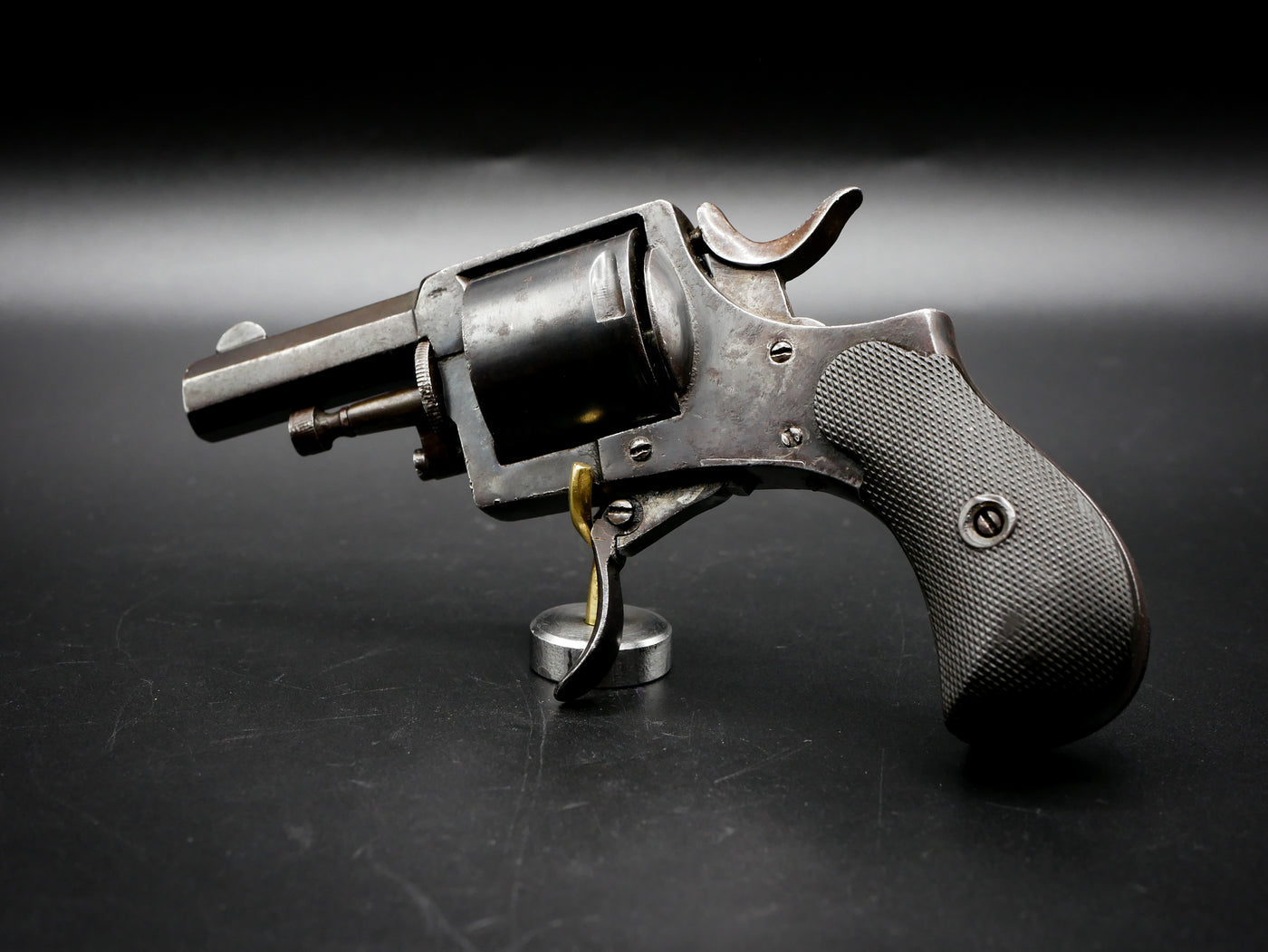 Très joli Revolver de type Bulldog cal 320 de fabrication Liégeoise.