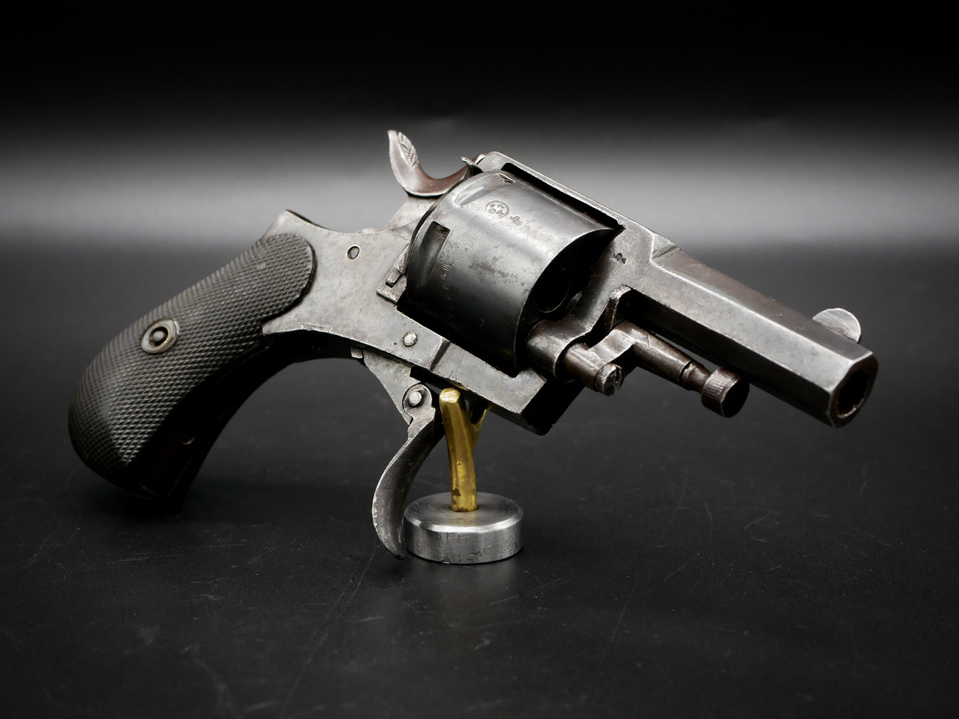 Très joli Revolver de type Bulldog cal 320 de fabrication Liégeoise.