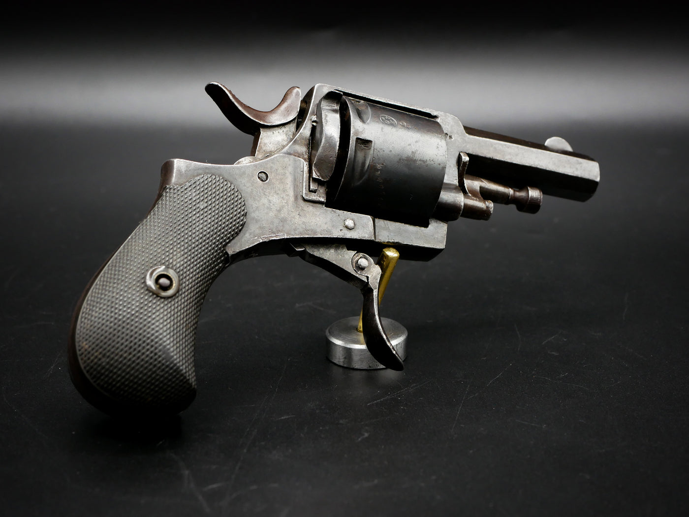 Très joli Revolver de type Bulldog cal 320 de fabrication Liégeoise.